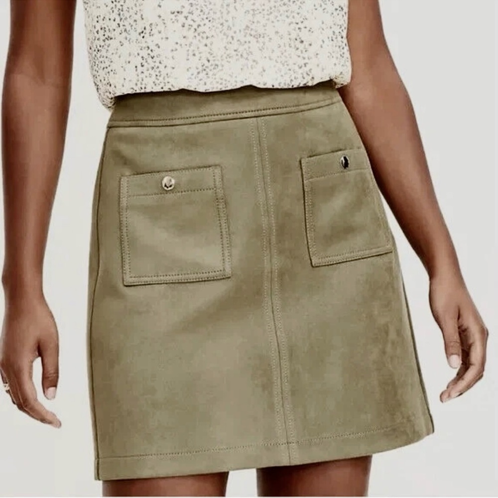 LOFT Suede‎ Mini Skirt Olive Green Lined Size 14 Side Zipper Polyester & Spandex
